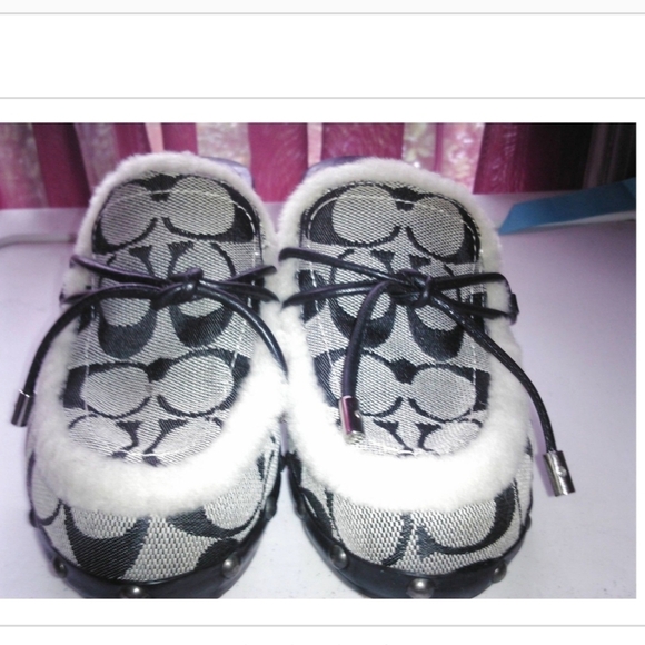 AUTHENTIC VINTAGE COACH SIGNATURE C & FUR MULE CLOGS SHOES SIZE 8 - Picture 1 of 7